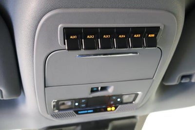 2027 Ford Super Duty F-350 SRW Lariat