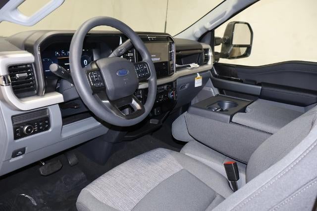 2026 Ford Super Duty F-350 SRW XLT