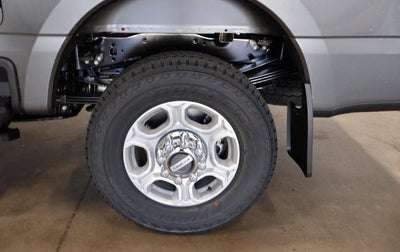 2027 Ford Super Duty F-350 SRW XLT