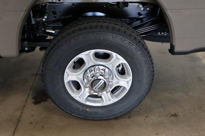 2027 Ford Super Duty F-350 SRW XLT