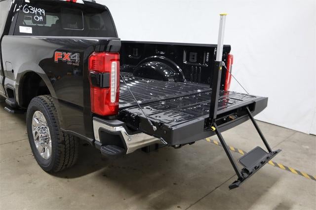 2025 Ford Super Duty F-350 SRW Lariat