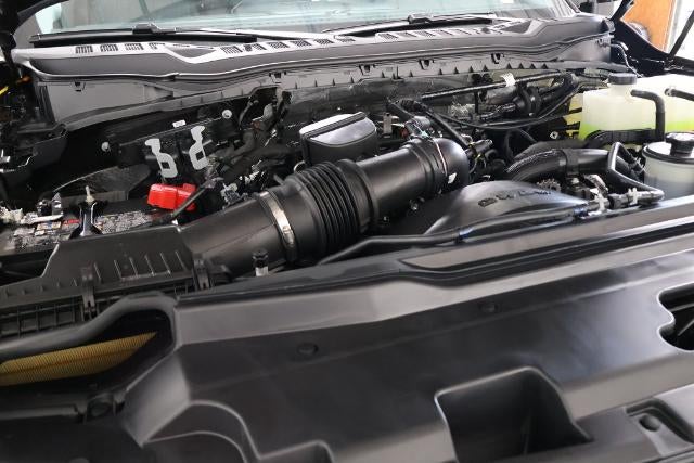 2027 Ford Super Duty F-350 SRW XLT