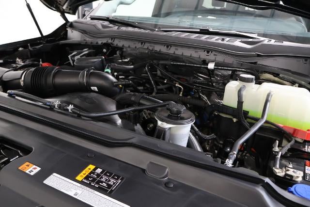2027 Ford Super Duty F-350 SRW XLT