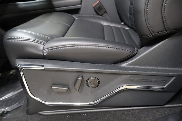 2026 Ford Super Duty F-350 SRW Platinum