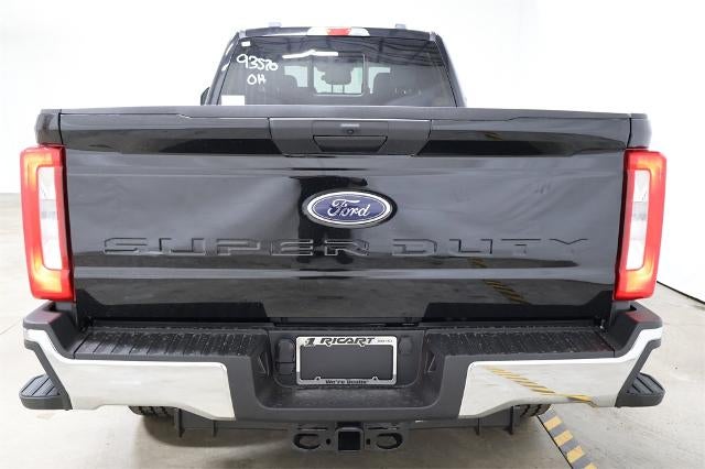2025 Ford Super Duty F-350 SRW XLT