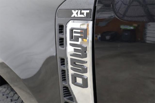 2026 Ford Super Duty F-350 SRW XLT