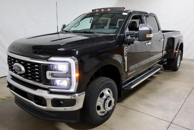 2026 Ford Super Duty F-350 DRW Lariat