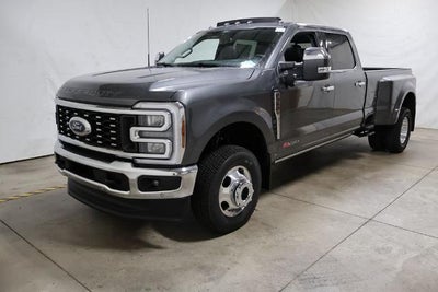 2026 Ford Super Duty F-350 DRW Lariat