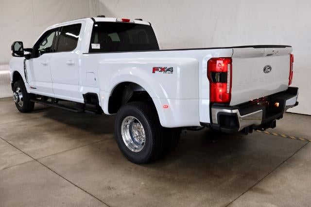 2027 Ford Super Duty F-350 DRW XLT