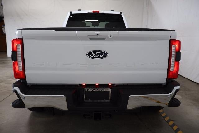 2027 Ford Super Duty F-350 DRW XLT