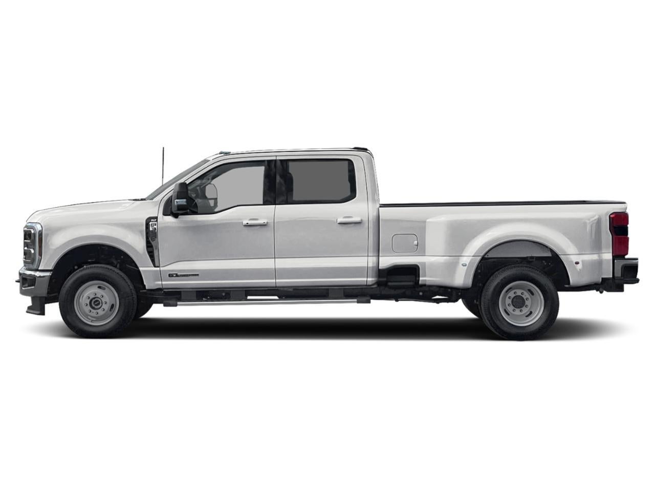 2027 Ford Super Duty F-350 DRW XLT