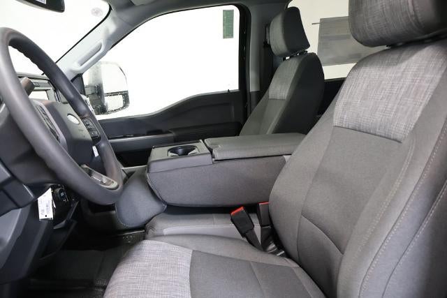 2027 Ford Super Duty F-350 DRW XLT
