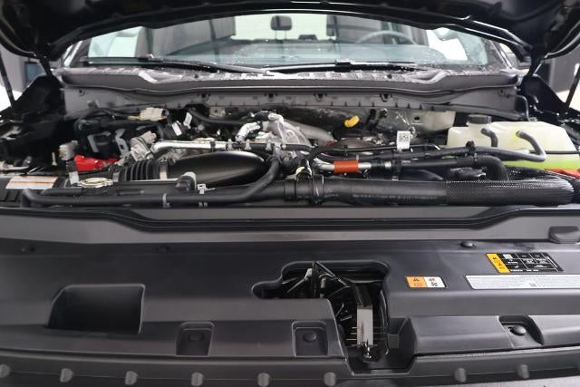 2027 Ford Super Duty F-350 DRW XLT