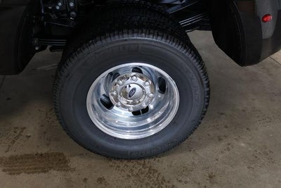 2027 Ford Super Duty F-350 DRW XLT