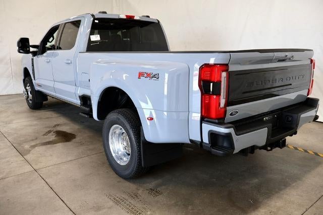 2026 Ford Super Duty F-350 DRW Platinum
