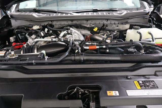 2027 Ford Super Duty F-350 DRW XLT