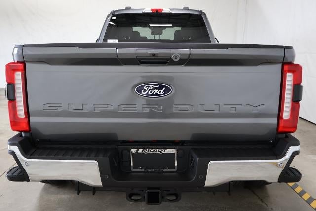 2027 Ford Super Duty F-350 DRW XLT