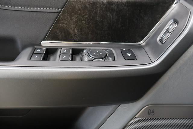 2027 Ford Super Duty F-350 DRW XLT