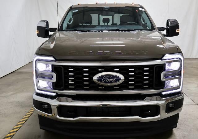 2026 Ford Super Duty F-350 DRW Lariat