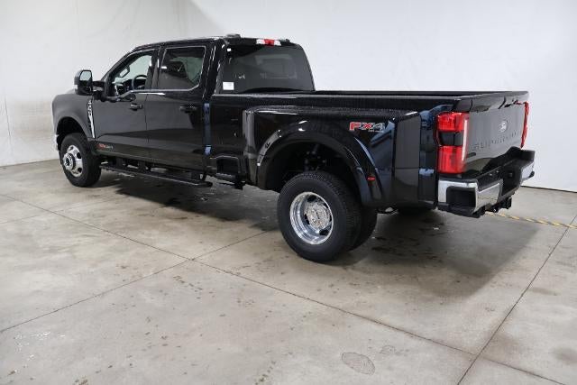 2027 Ford Super Duty F-350 DRW XLT