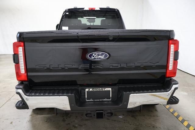 2027 Ford Super Duty F-350 DRW XLT