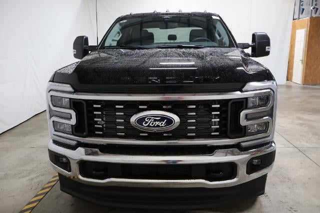 2027 Ford Super Duty F-350 DRW XLT