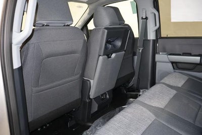 2027 Ford Super Duty F-350 DRW XLT