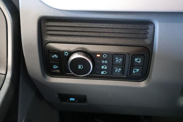 2027 Ford Super Duty F-350 DRW XLT