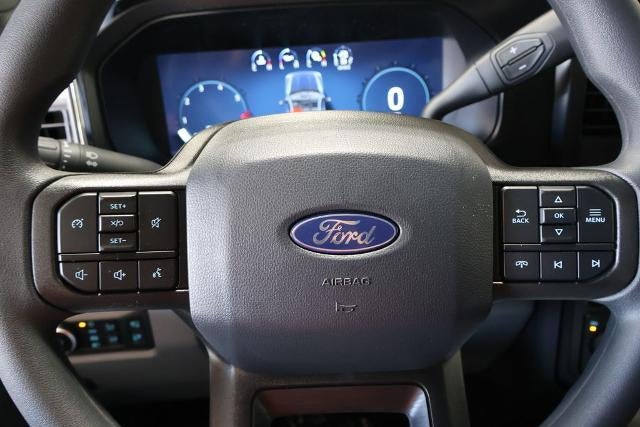 2027 Ford Super Duty F-350 DRW XLT