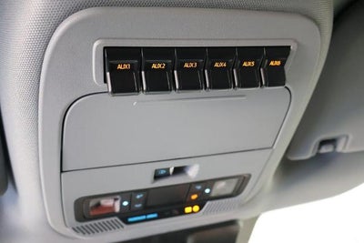 2027 Ford Super Duty F-350 DRW XLT
