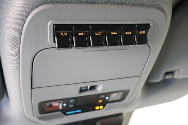 2027 Ford Super Duty F-350 DRW XLT