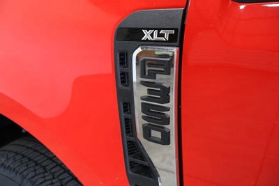 2027 Ford Super Duty F-350 DRW XLT