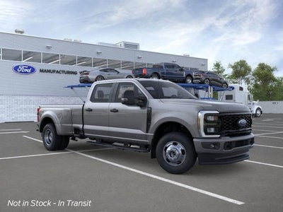 2026 Ford Super Duty F-350 DRW XL