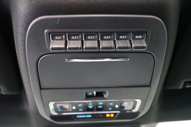2027 Ford Super Duty F-450 DRW Platinum