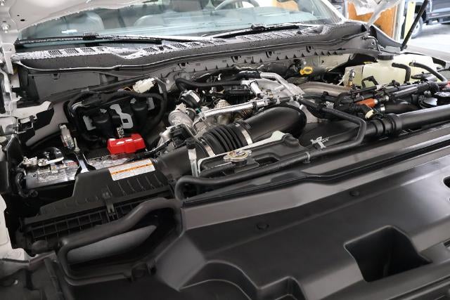 2027 Ford Super Duty F-450 DRW Platinum
