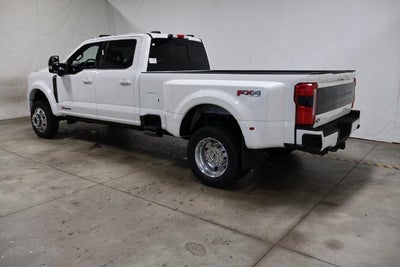 2027 Ford Super Duty F-450 DRW Platinum