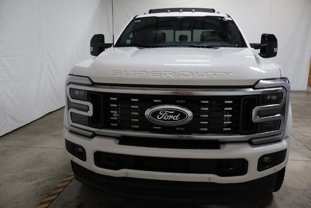 2027 Ford Super Duty F-450 DRW Platinum
