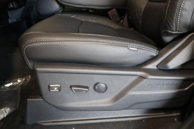 2027 Ford Super Duty F-450 DRW XLT