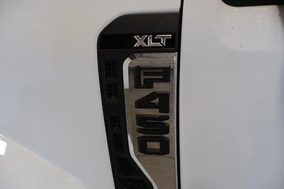 2027 Ford Super Duty F-450 DRW XLT
