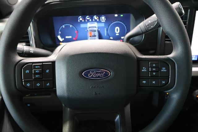 2027 Ford Super Duty F-450 DRW XLT