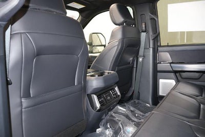 2027 Ford Super Duty F-450 DRW Platinum