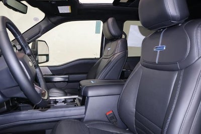 2027 Ford Super Duty F-450 DRW Platinum