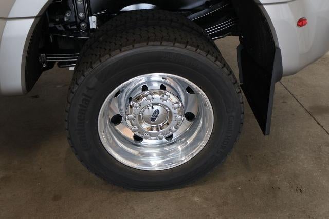 2027 Ford Super Duty F-450 DRW Platinum