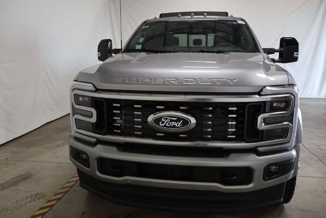 2027 Ford Super Duty F-450 DRW Platinum