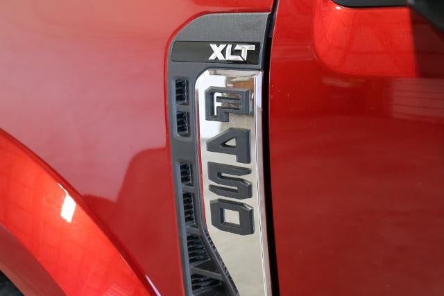 2027 Ford Super Duty F-450 DRW XLT