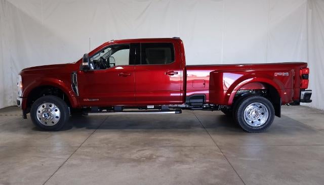 2027 Ford Super Duty F-450 DRW XLT