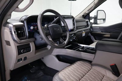 2027 Ford Super Duty F-450 DRW Platinum