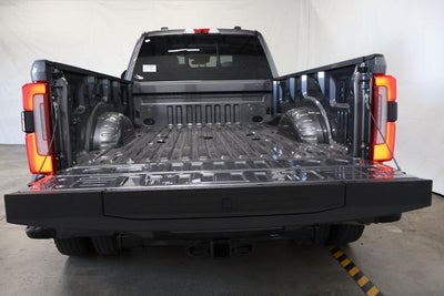 2027 Ford Super Duty F-450 DRW Platinum