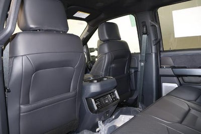 2027 Ford Super Duty F-450 DRW Platinum