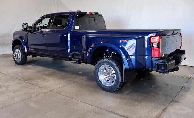 2027 Ford Super Duty F-450 DRW Platinum